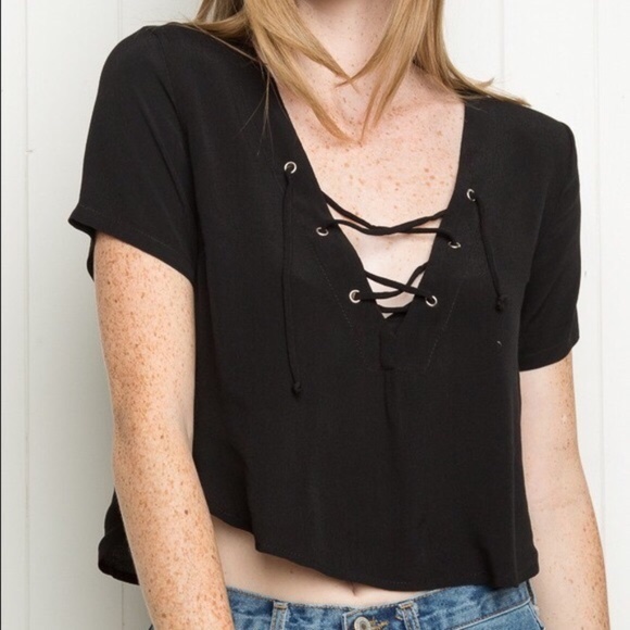 Hers & Mine Tops - Black Short Sleeve Lace Up Shirt - Size M